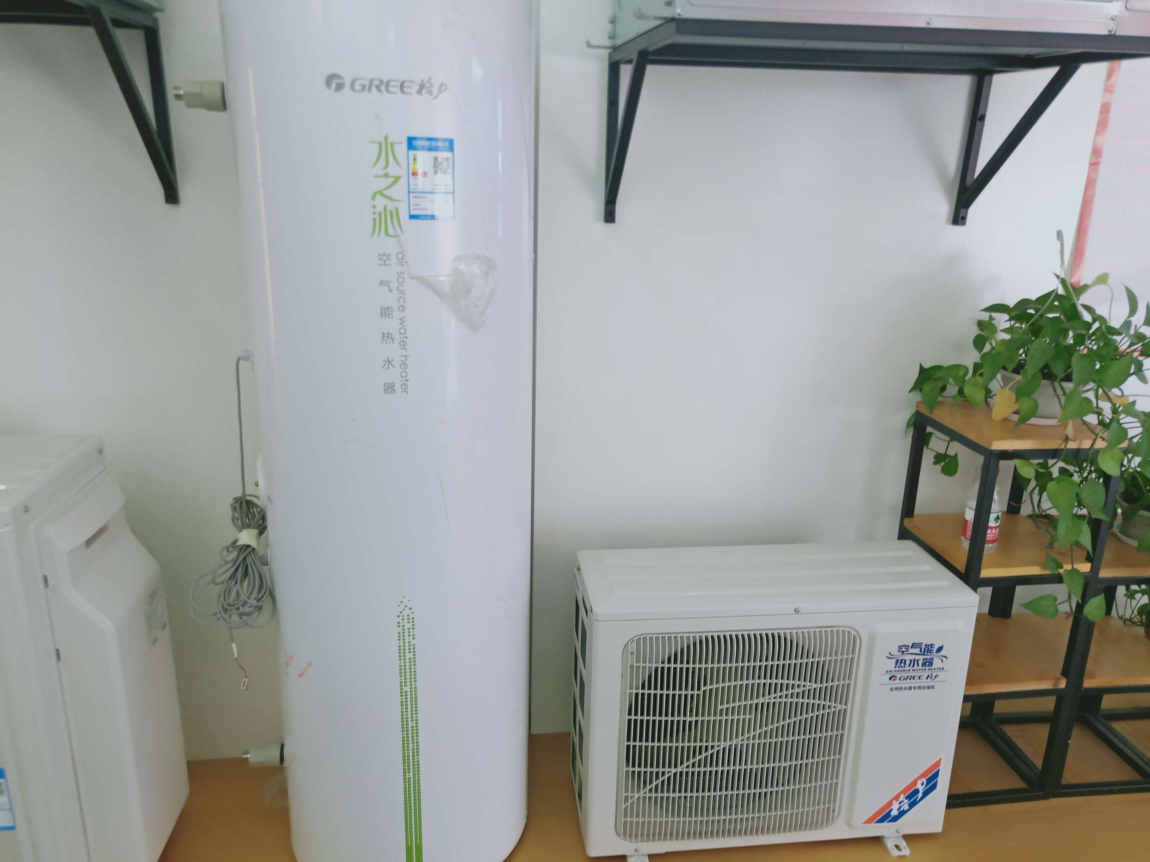 格力水之沁空气能热水器半价转让