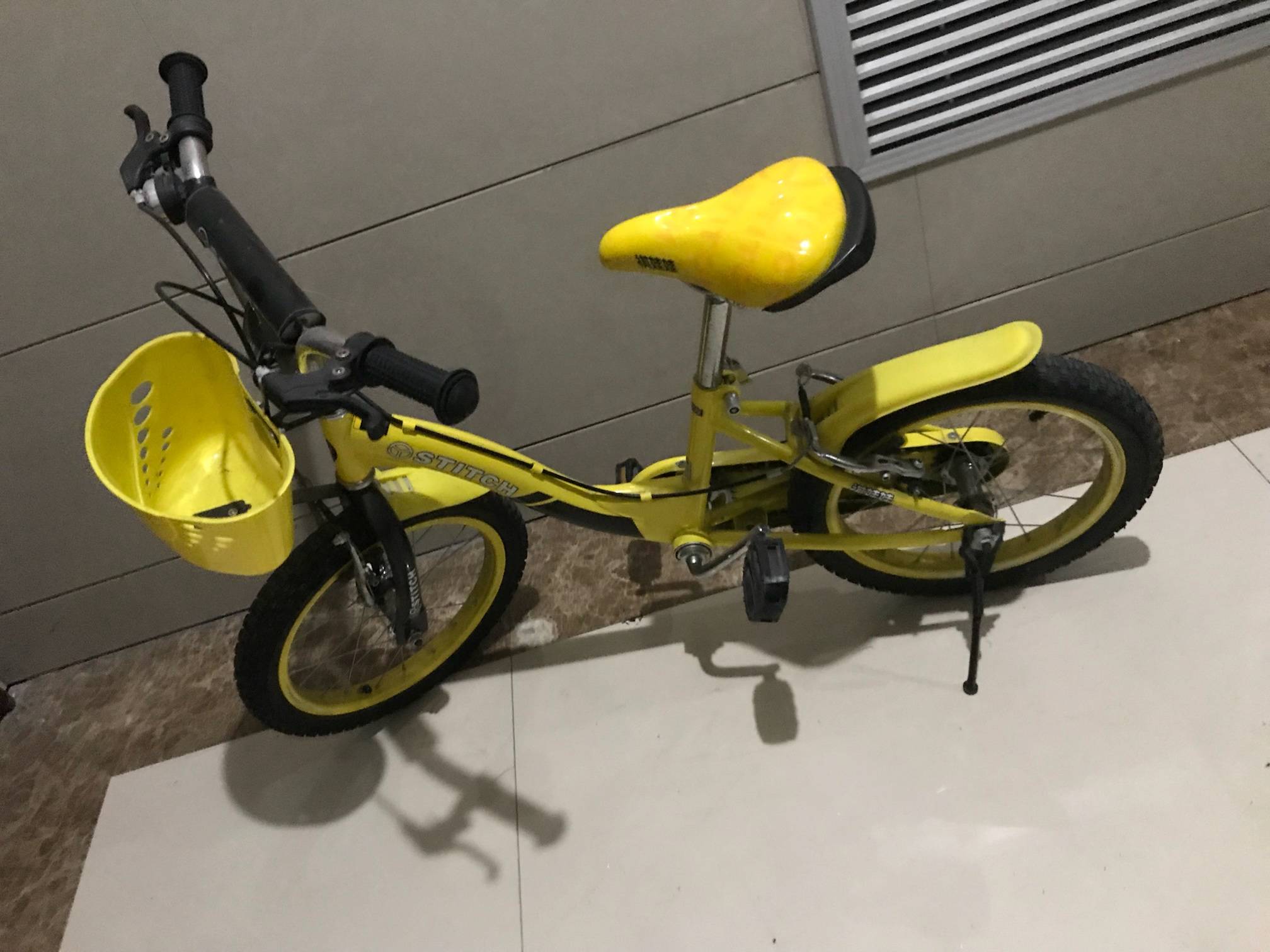 出售二手小孩子自行车一辆